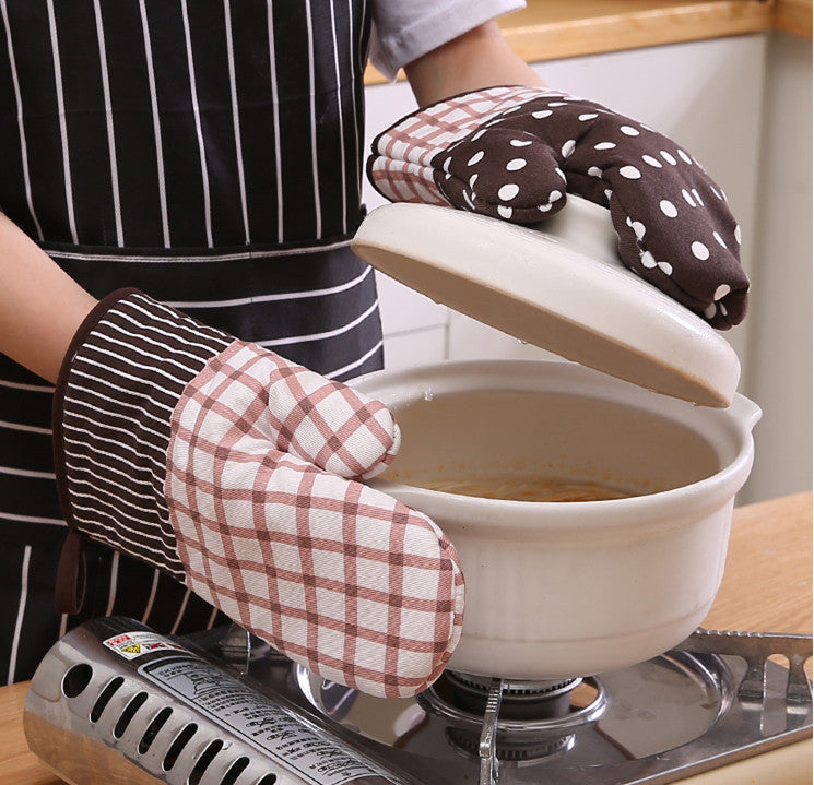 Heat-Resistant Oven Mitts - image 1