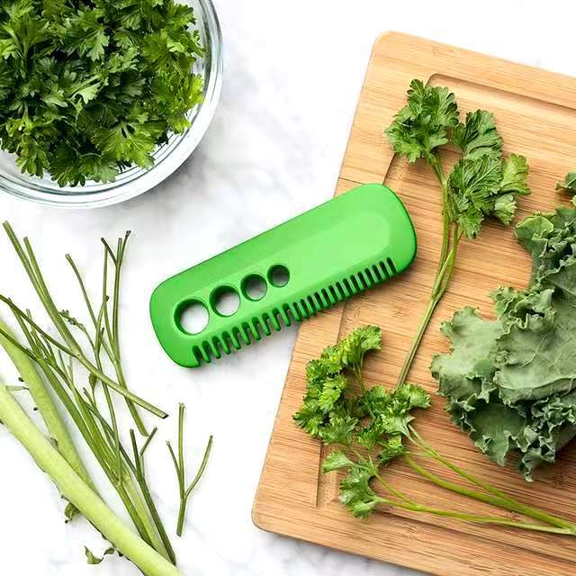 Vegetable Peeler - image 1