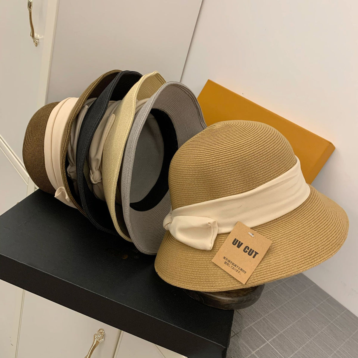 Women's Bow Straw Sun Hat - image 1