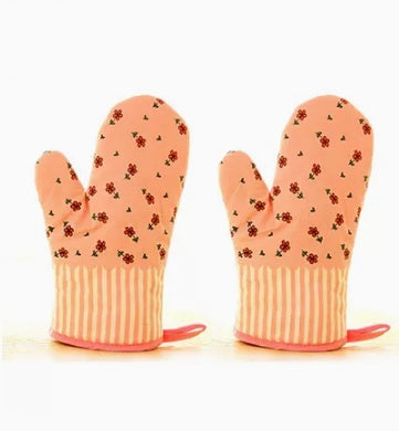 Heat-Resistant Oven Mitts - image 7